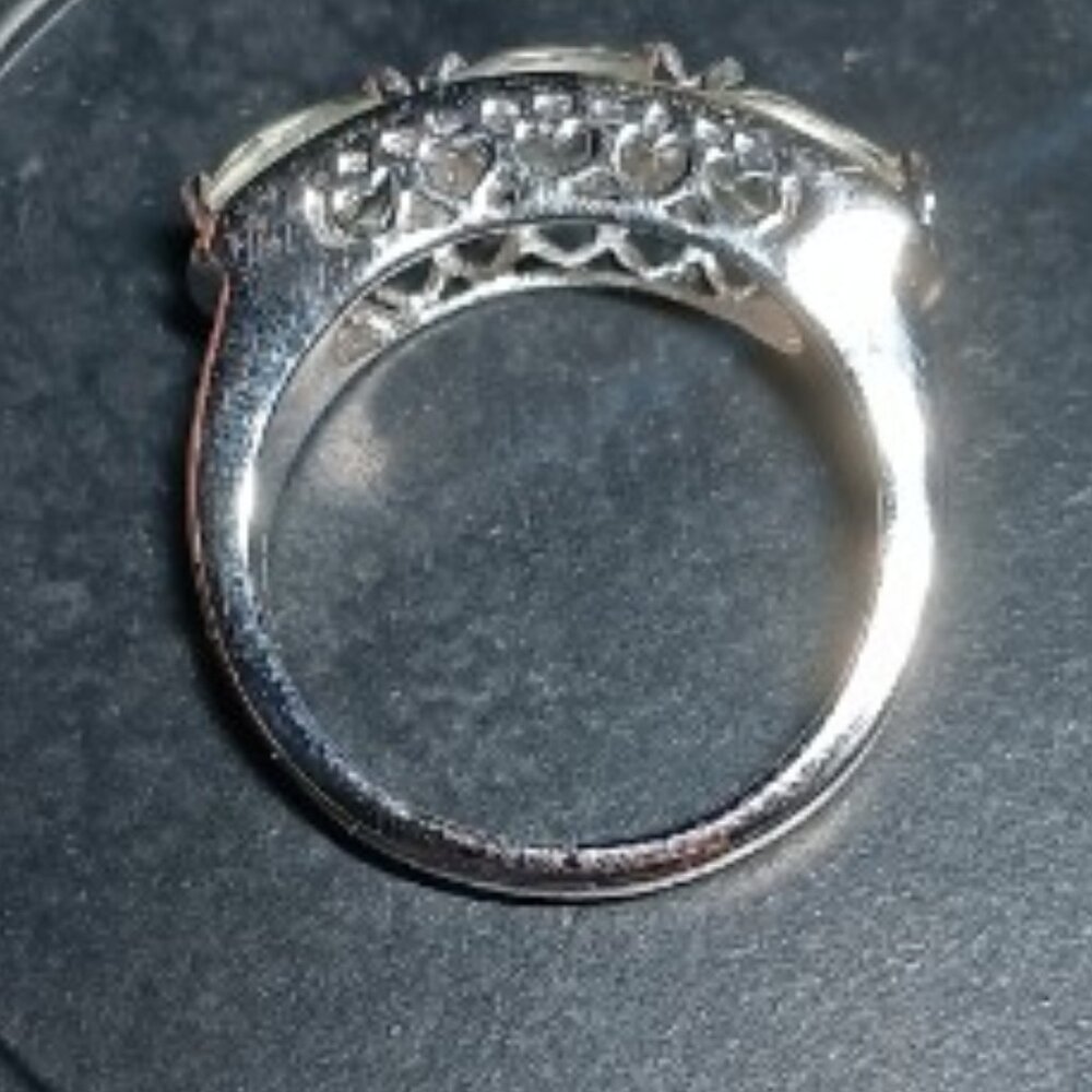 AMAZING WOMEN'S WHITE GOLD RHODIUM FINISH AMETHYST SIZE 7 DESIGNER RING